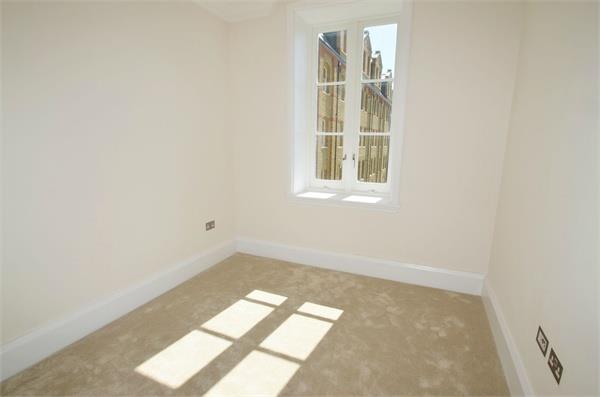 Holborn Close, Mill Hill